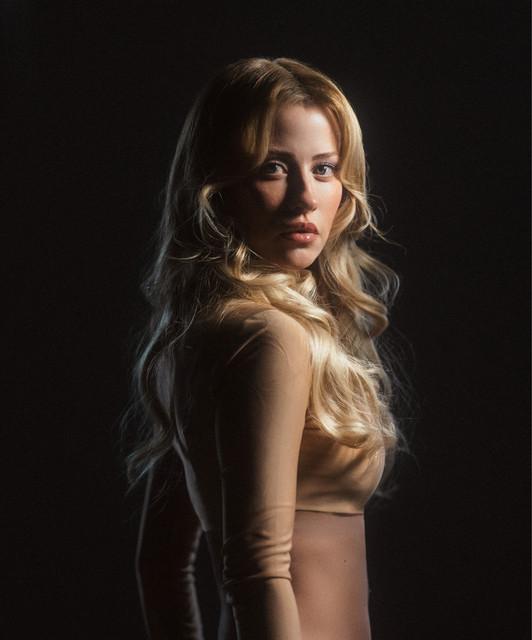 Derya Uluğ — Pop